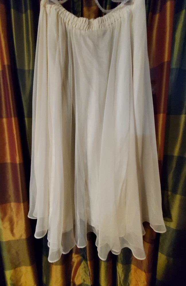 FLIRTY FLOATY IVORY CIRCLE SKIRT